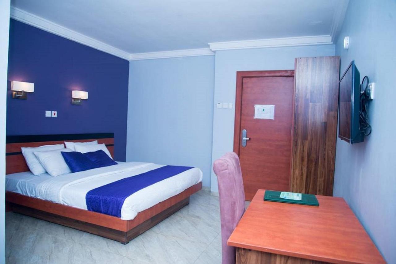Dannic Hotels Enugu Exterior foto